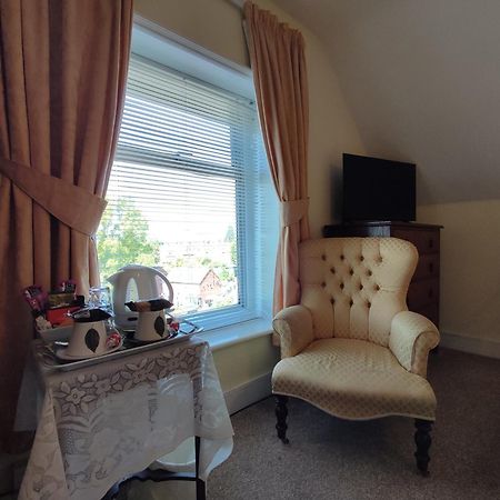 Anton Guest House Bed And Breakfast ชรูว์สเบอรี ภายนอก รูปภาพ