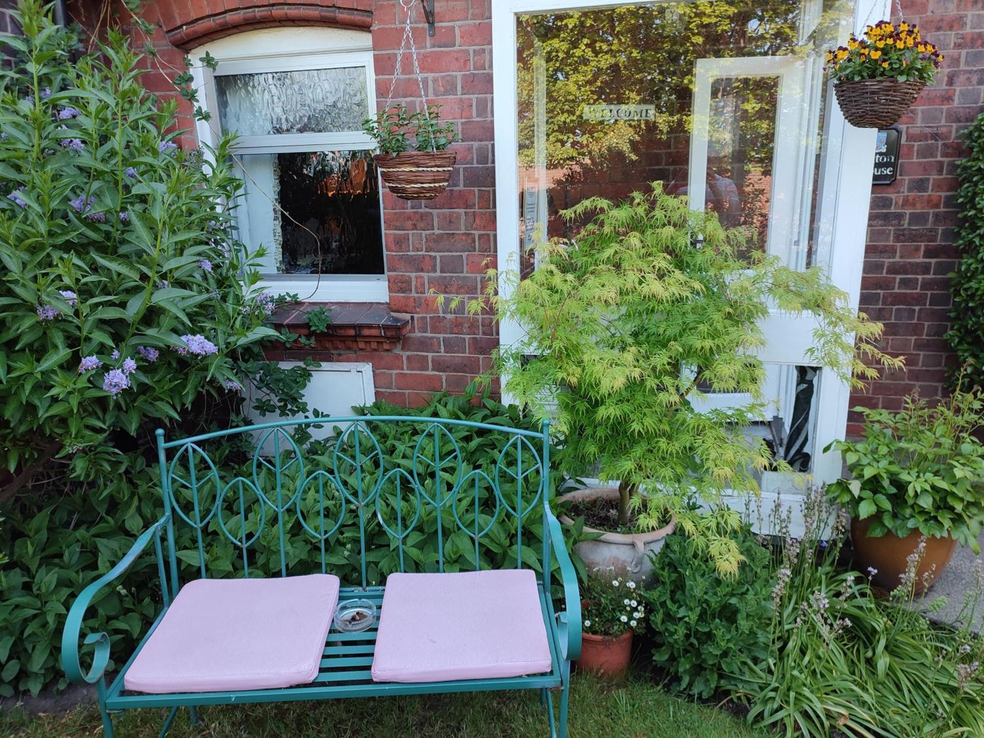 Anton Guest House Bed And Breakfast ชรูว์สเบอรี ภายนอก รูปภาพ